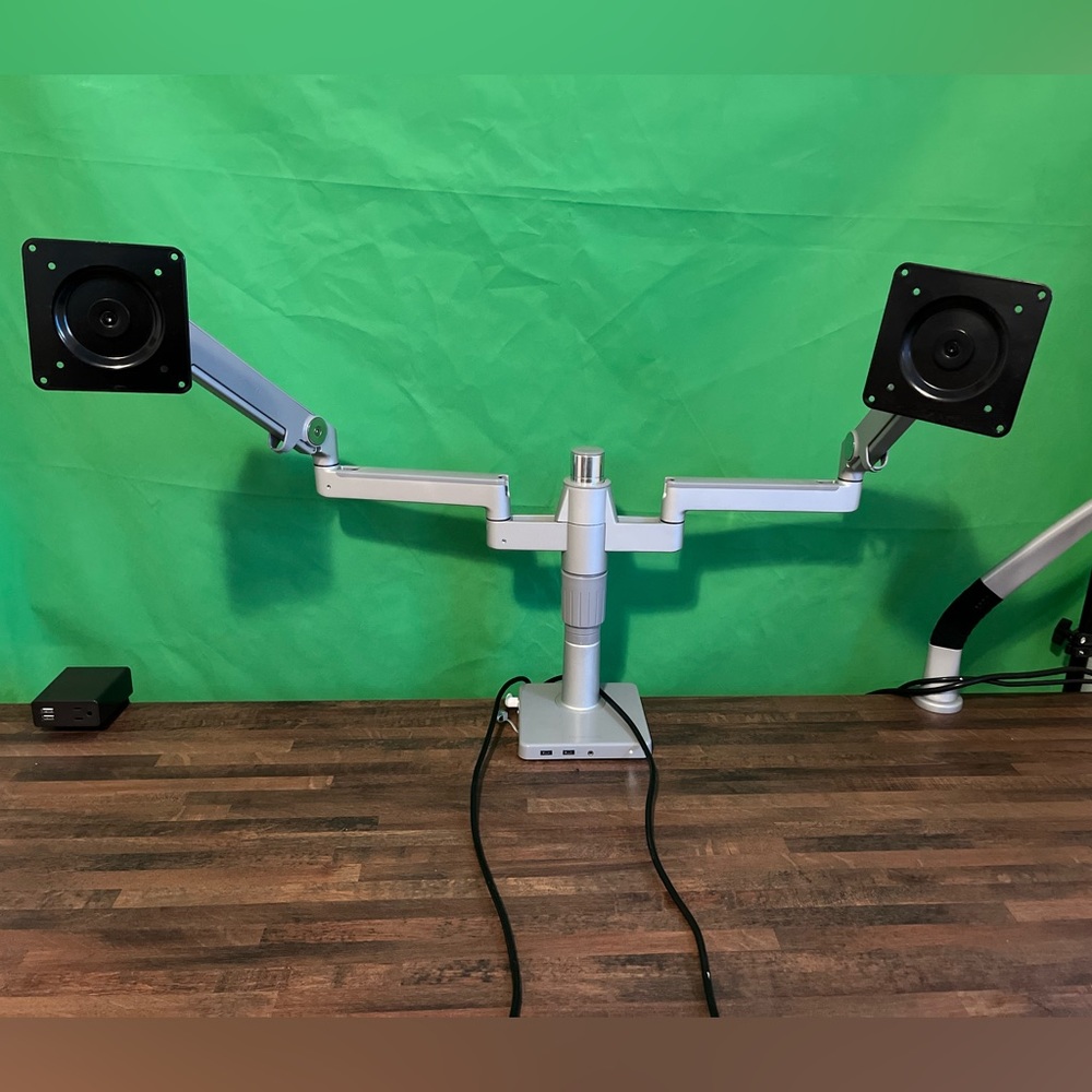 Humanscale M/Connect2  2.1 Flex Dual Monitor Arms - Picture 2 of 10